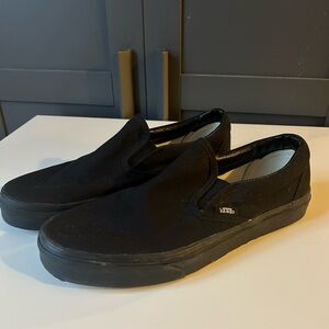 Vans Men’s black casual dressy shoes